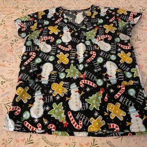 Like new! Holiday scrub top women’s size large.